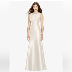 Beautiful Bella bridesmaids ivory dress (dessy BB106) size 2 regular